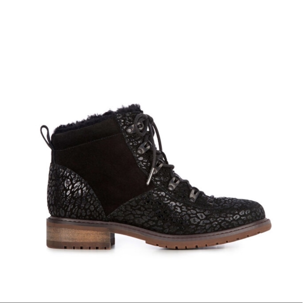 EMU Australia Yellowstone Suede/Leather Wool Lined Leopard Print Waterproof Boot